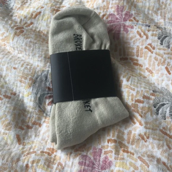 broken planet socks - Picture 2 of 2